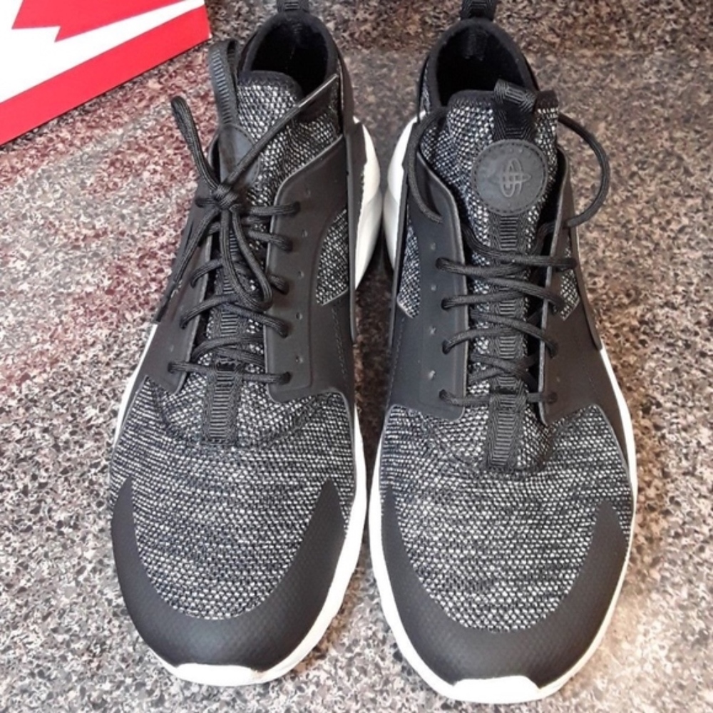 Men's Nike Air Huarache Run Ultra (Size 9.5) - Picture 7 of 8
